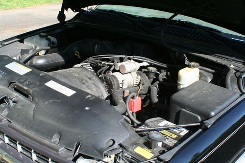 2000 Chevrolet Silverado 1500 Base Standard Cab Pickup 2-Door 4.3L, image 8