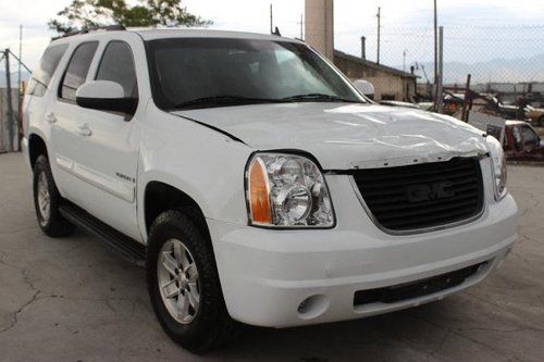 2008 gmc yukon 4wd salvage repairable rebuilder fixer will not last runs!!!