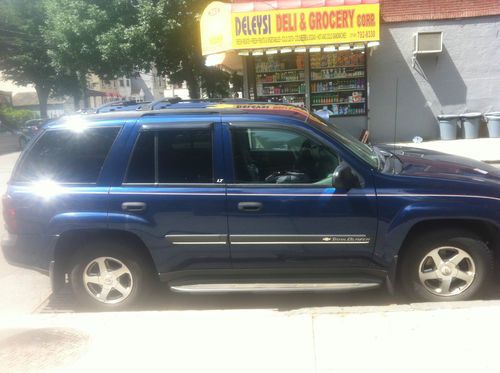 2002 chevrolet trailblazer clean no reserve!  70,000 miles motor!