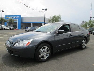 2005 gray automatic leather low miles:60k sedan