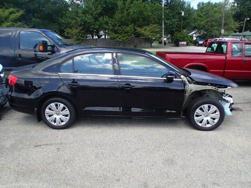 2013 Volkswagen Jetta 2.5 SE, salvage, damaged, sedan, wrecked, damaged, image 17