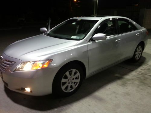 2007 toyota camry xle /navigation/warranty/ fully loaded