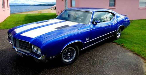 1971 olds cutlass holiday "s" series, beautiful car .