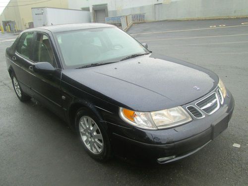 Super clean--2002 saab 9-5--runs great--a must see