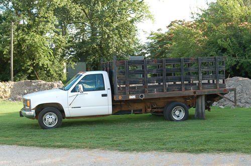 1997 chevy 3500 power lift gate 12' stake bed wt drw low mile 1 owner