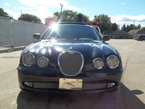 2000 jaguar s-type base sedan 4-door 3.0l tow in aband/ wrecked and repairable