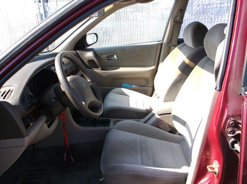1994 Nissan Altima, NO RESERVE, image 3