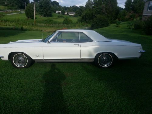 Classic 1965 buick riviera