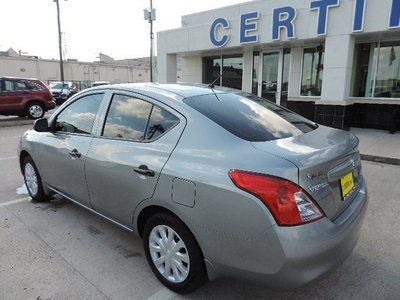 1.6S 1.6L CD Front Wheel Drive Power Steering Front Disc/Rear Drum Brakes A/C, image 4