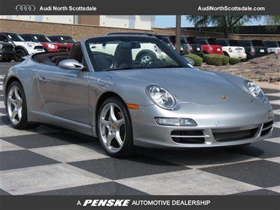 Carrera 4 awd-leather- convertible-clean car fax-16000 miles