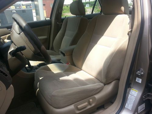 2003 Honda Accord LX 4 Door 3.0 Engine Very Nice Condition, image 7