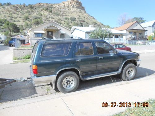 Green 1995 toyota 4runner sr5 sport utility 4-door 3.0l