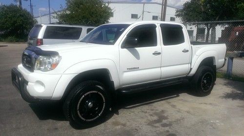 2007 toyota tacoma 4wd crew cab 4x4 *no accident*