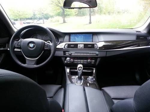 2011 bmw 550i  x drive 4.4 liter 400 hp v8 engine low miles