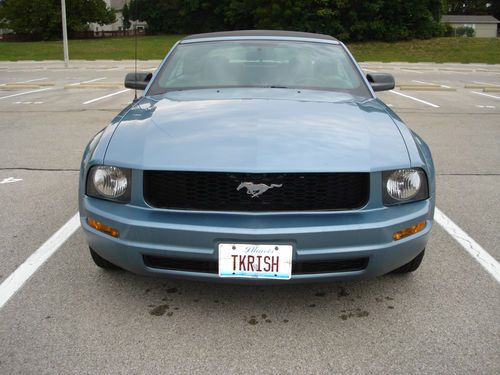 2007 ford mustang base convertible 2-door 4.0l