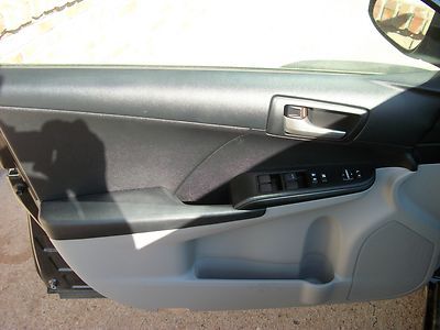 black clean gray interior clean title low miles good gas mileage, image 24