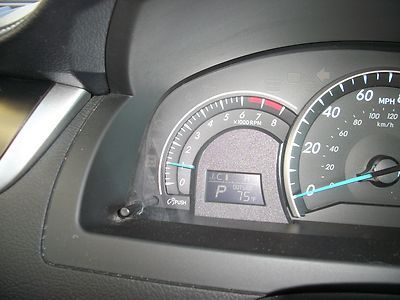 black clean gray interior clean title low miles good gas mileage, image 30