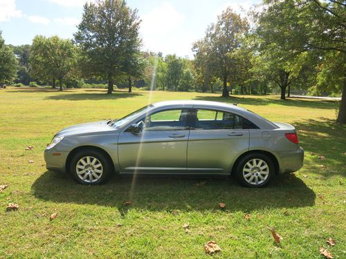 2009 chrysler sebring lx sedan 4-door 2.4l great condition low mileage