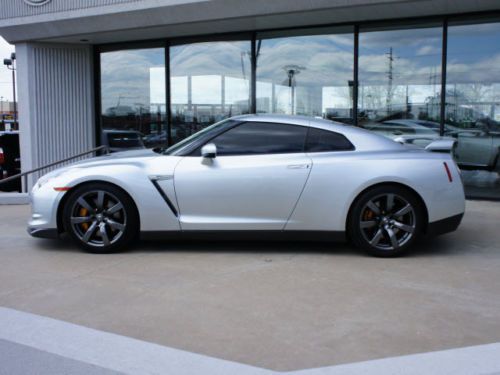 2010 nissan gt-r premium low miles fresh service