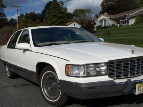 1995 cadillac fleetwood brougham sedan 4-door 5.7l