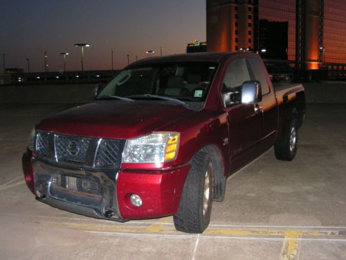 2004 nissan titan le crew cab pickup 4-door 5.6l