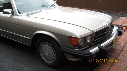 1989 mercedes-benz 560sl base convertible 2-door 5.6l