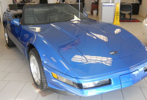 Beautiful 1992 corvette covertible- loaded- 5.7 300 hp mfi v8