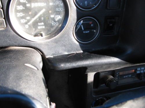 1977 MG MGB vermillion red convertible, image 11