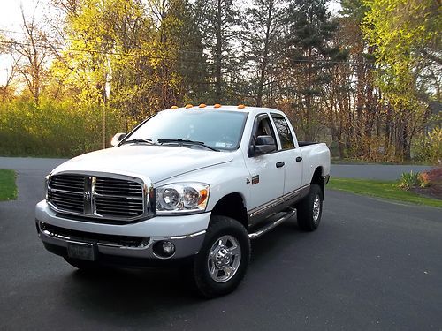 2008 dodge ram 2500 cummins 6spd 4x4 low low miles never seen snow!!!' mint mint