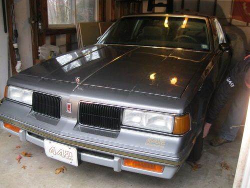 1987 oldsmobile 442 grey