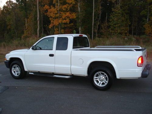 2004 dodge dakota sxt extended cab pickup 2-door 3.7l