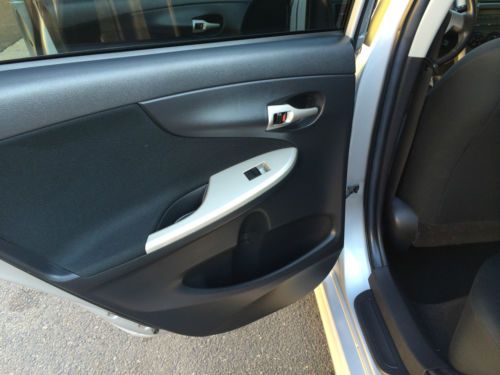 2010 Toyota Corolla S Sedan 4Door 1.8L MINT! 35mpg HWY 65K Moving must sell!!, image 3