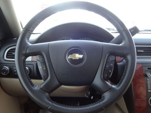 PRE-OWNED!!! 2008 Chevrolet Suburban 1500 LTZ Sport Utility 4-Door 5.3L, US $20,350.00, image 2