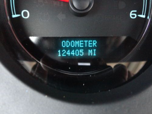 PRE-OWNED!!! 2008 Chevrolet Suburban 1500 LTZ Sport Utility 4-Door 5.3L, US $20,350.00, image 3