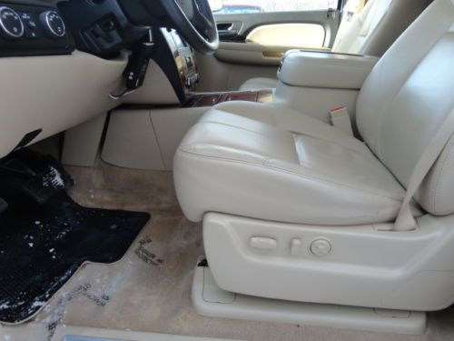 PRE-OWNED!!! 2008 Chevrolet Suburban 1500 LTZ Sport Utility 4-Door 5.3L, US $20,350.00, image 15