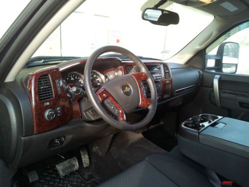 Chevy chevrolet 2500 HD 4X4, image 6