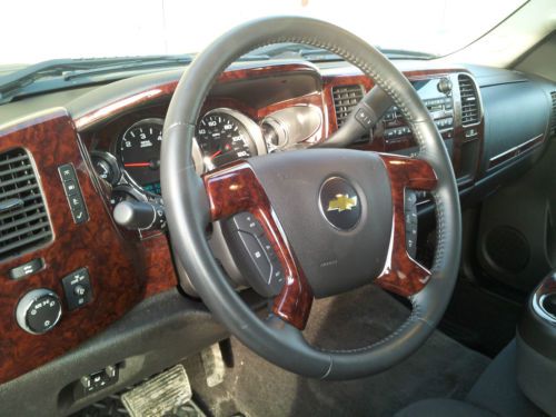 Chevy chevrolet 2500 HD 4X4, image 8