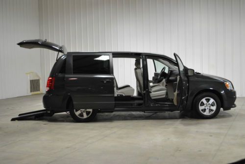 Wheelchair van, mobility, freedom, almost new, used, kneelvan, rear entry