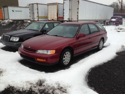 1995 honda accord lx wagon 5-door 2.2l manual transmission