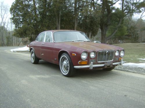 Jaguar 1973 series i xj6 sedan