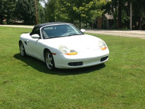 Porsche boxster 1999 white