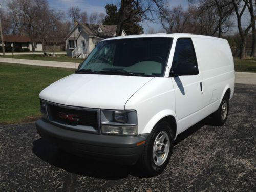 2004 gmc safari cargo van white, excellent condition.  tow package