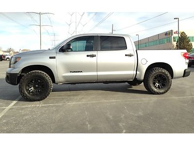 Trd back up cam lift tires black wheels 10" subwoofers aux port bed cover