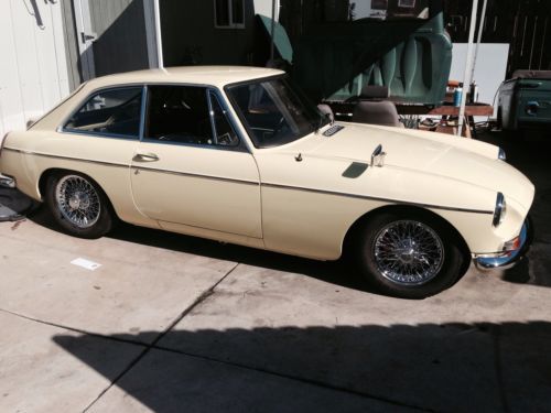 1968 mgb gt