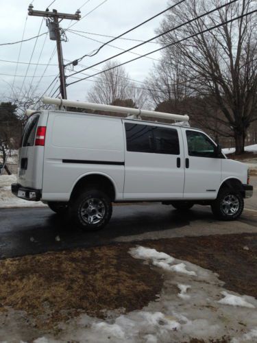 2013 chevrolet 3500 express 4x4 van