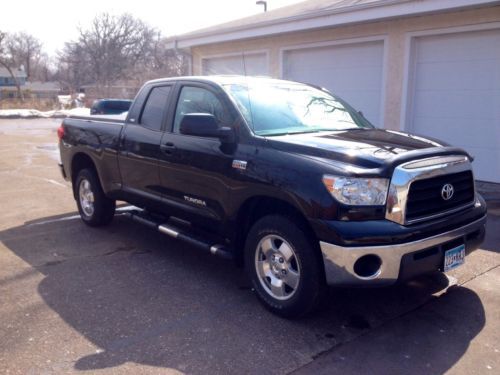 Toyota tundra 4x4 dbl cab 5.7l sr5