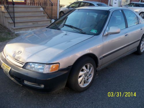 1996 honda accord lx sedan 4-door 2.2l