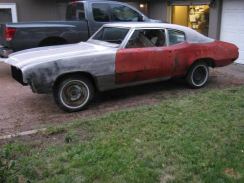 1970 buick skylark custom hardtop 2-door
