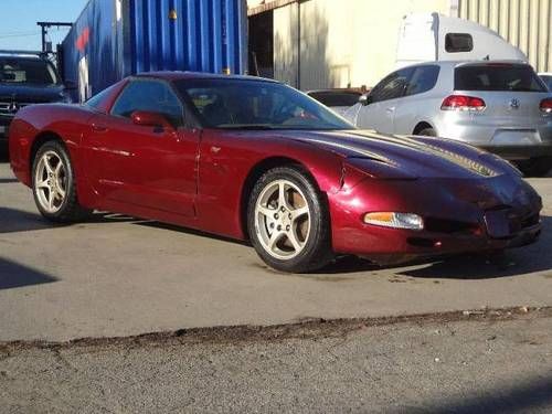 2003 chevrolet corvette coupe damaged salvage only 87k miles runs! wont last!!