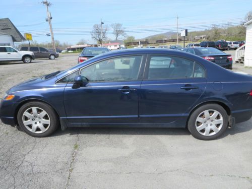 2007 Honda Civic LX Sedan 4-Door 1.8L, image 2